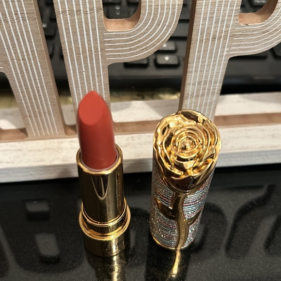 LIPSTICK MATTE - Picture 5 of 6